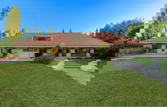 Foto 1 - FLIPHAUS Wine Country Mansion 27pax