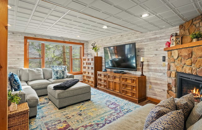 Mountain Escape With Game Room Balcony Stunning Views in the Poconos Christina - Foto 21
