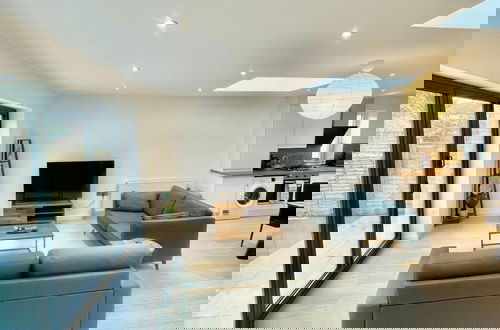 Photo 1 - Beautiful 3 bed Apartment in Cambridge - Sleeps 7