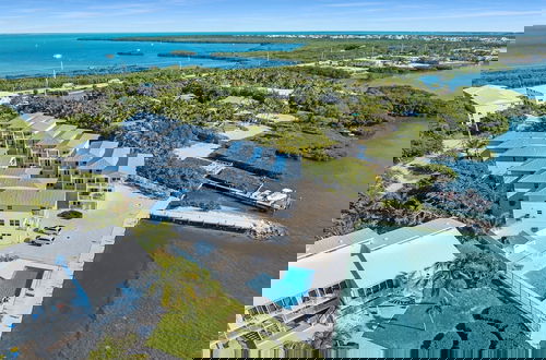 Foto 55 - Islamorada Home, Ocean Views, Playroom, Near Tiki Bar, Pool, And Boat Dockage, Ultimate Keys Getaway 3 Bedroom Home by RedAwning