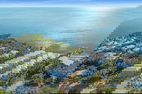 Foto 56 - Islamorada Home, Ocean Views, Playroom, Near Tiki Bar, Pool, And Boat Dockage, Ultimate Keys Getaway 3 Bedroom Home by RedAwning