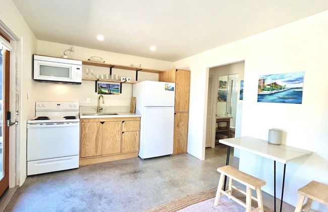 Akule Clubhouse: Bala One Bedroom Beach Retreat w/Sauna! 1 Condo by RedAwning - Photo 4