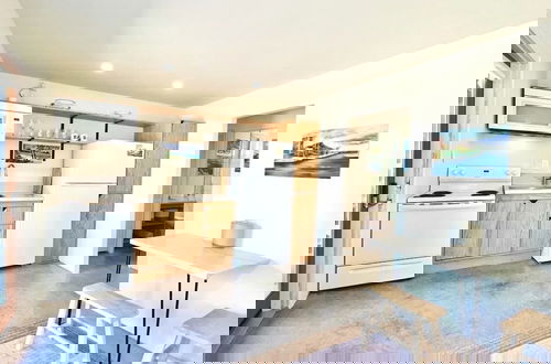 Photo 4 - Akule Clubhouse: Bala One Bedroom Beach Retreat w/Sauna! 1 Condo by RedAwning
