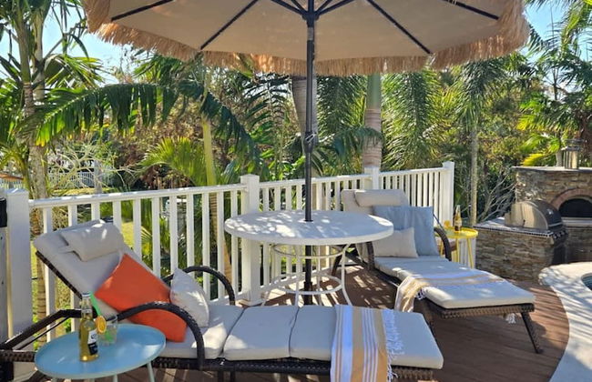 NEW Jungle Paradise Treehouse Suite With Resort Amenities Elevator Access Outdoor Kitchen Lagoon Lazy River Pool RV Hook up - Foto 15