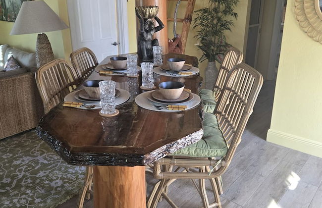 NEW Jungle Paradise Treehouse Suite With Resort Amenities Elevator Access Outdoor Kitchen Lagoon Lazy River Pool RV Hook up - Foto 24