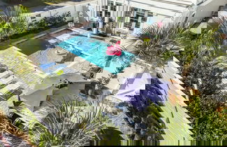 Foto 1 - Miramar Beach Jewel Ultimate Group Retreat 5 King Bedrooms Pool Backyard