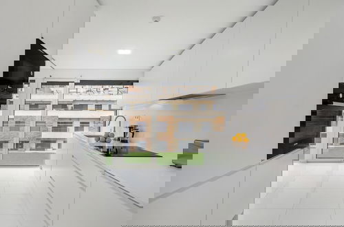 Foto 11 - Urban Retreat W/Parking, Elevator & Ac By Benfica Stadium
