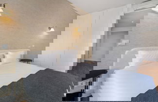 Foto 3 - Urban Retreat W/Parking, Elevator & Ac By Benfica Stadium