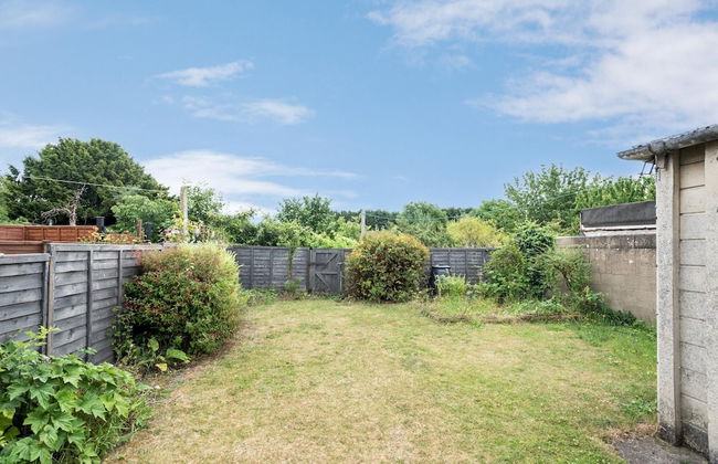 Cheerfull 3-bedroom Home With Parking Garden - Foto 13