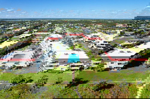 Foto 63 - Beachfront Luxe Epic Ocean Views Sleeps 6