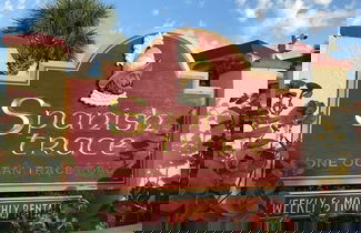 Foto 2 - Beachfront Luxe Epic Ocean Views Sleeps 6