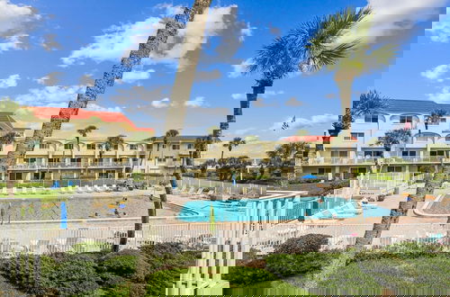 Foto 50 - Beachfront Luxe Epic Ocean Views Sleeps 6
