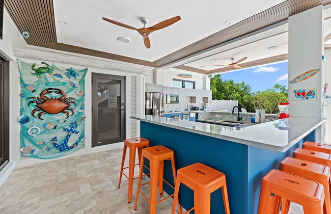 Luxury Seaside Escape Pool Dock Scenic Views - Foto 9