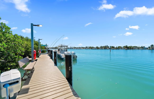 Luxury Seaside Escape Pool Dock Scenic Views - Foto 59