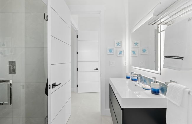 Luxury Seaside Escape Pool Dock Scenic Views - Foto 49