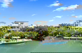 Foto 3 - Luxury Seaside Escape Pool Dock Scenic Views