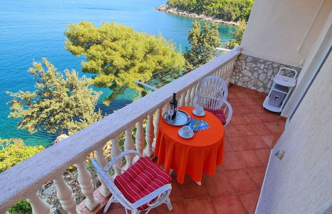 Apartments Filipovic - Comfort One-bedroom Apartment With Balcony and Sea View - Photo 14
