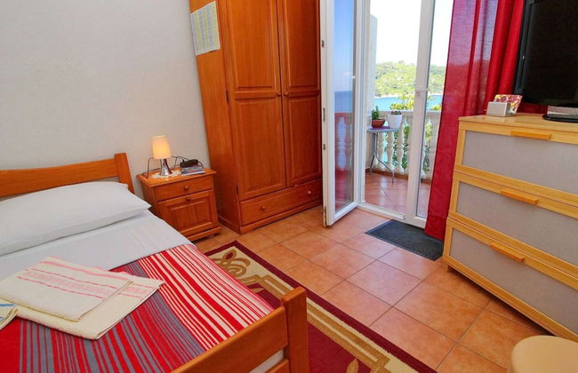 Apartments Filipovic - Comfort One-bedroom Apartment With Balcony and Sea View - Photo 5