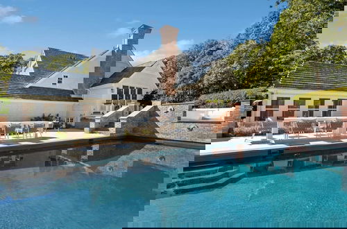 Photo 32 - Luxury Villa 7br 7baths With a Private Pool Hamptons