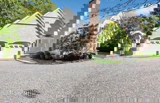 Photo 2 - Luxury Villa 7br 7baths With a Private Pool Hamptons