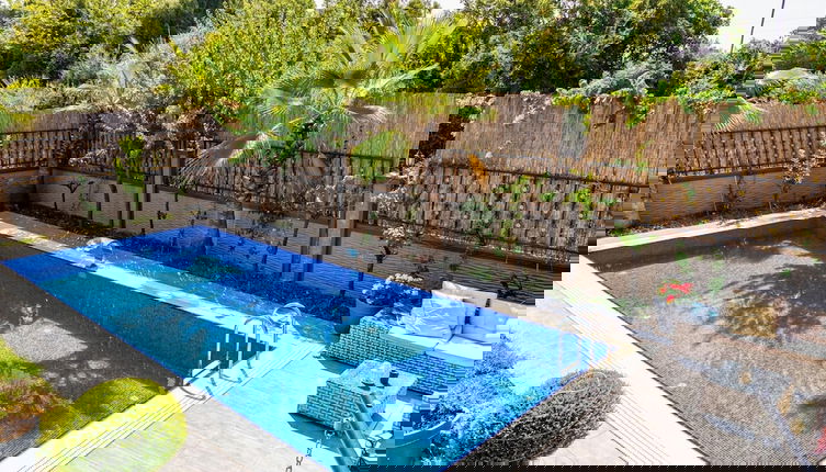 Foto 1 - Lux Villa w Balcony Pool Sauna Garden in Antalya