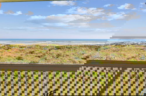Foto 2 - Ocean View 3BR Condo-amenities Free Tix