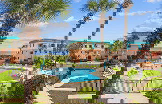 Foto 2 - Oceanview Bliss at Sea Haven Free Tix