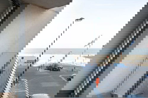Foto 2 - Modern Apartment at the Beach With Parking