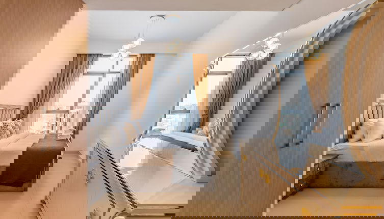 Foto 1 - Luxury Meydan Condo with City Views