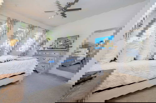 Foto 6 - Spacious 6-bedroom Retreat Near Disney Parks