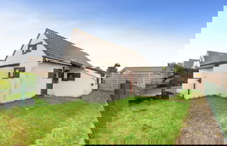 Foto 1 - Nice Holiday Home by the sea