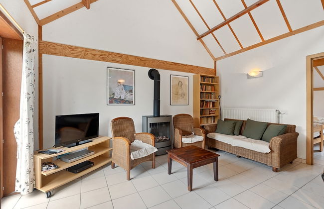 Nice Holiday Home by the sea - Photo 12