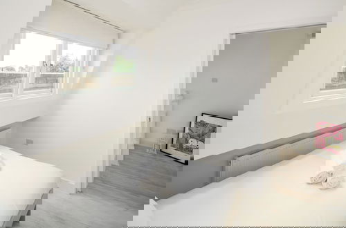 Foto 5 - Elegant 2BD Flat near Portobello Rd with Balcony