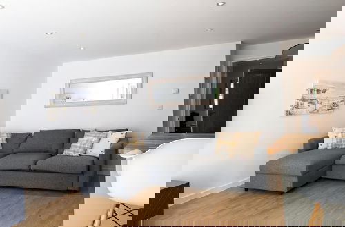 Photo 13 - Newquay Escape/10 min to Beach/patio/parking