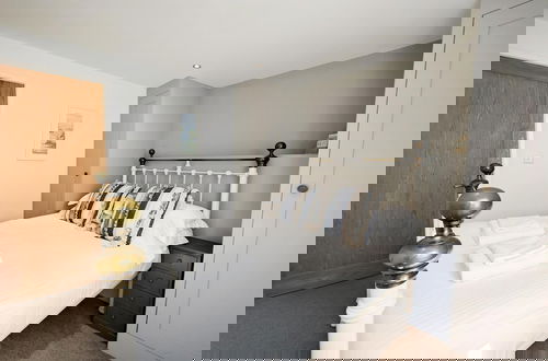 Photo 2 - Newquay Escape/10 min to Beach/patio/parking