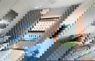 Photo 1 - Elite Apartments Riverview Silverstone River View Center