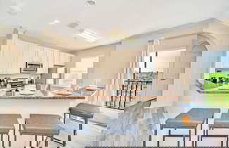 Foto 3 - Upstay - Condo for 8 w Pool-hot Tub-sauna More