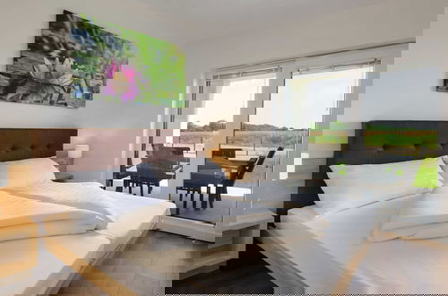 Foto 1 - Apartment With Pool, Roof Terrace, Garden