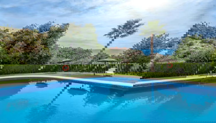 Photo 1 - 2 Bedrooms - Sleeps 4 - Garden and Pool With View