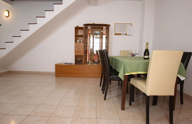 Apartments Boro - Two Bedroom Apartment With Terrace - Photo 10