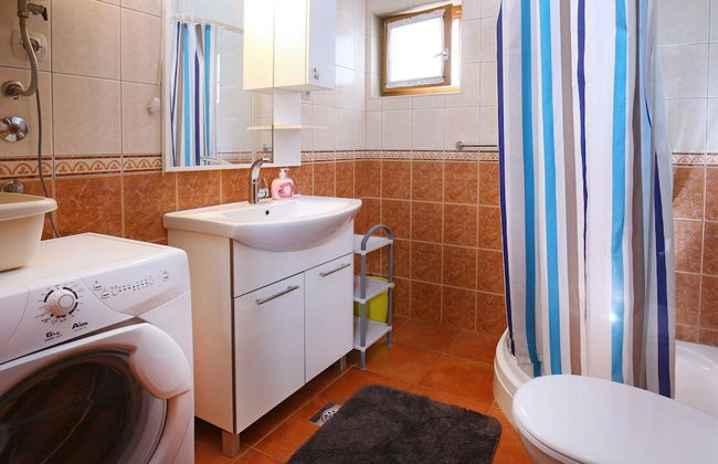 Apartments Boro - Two Bedroom Apartment With Terrace - Photo 9