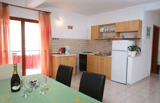 Apartments Boro - Two Bedroom Apartment With Terrace - Photo 6