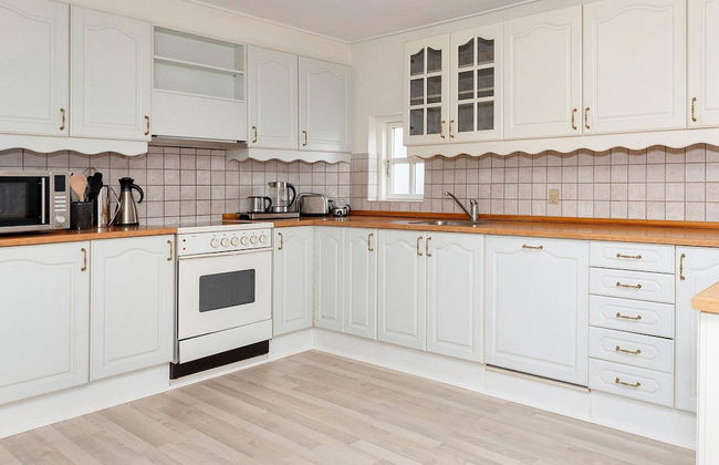 5 Person Holiday Home in Tjele - Photo 6