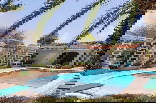 Foto 42 - 1 MIN Walk 2 Arashi Beach Suite w Roofdeck Pool