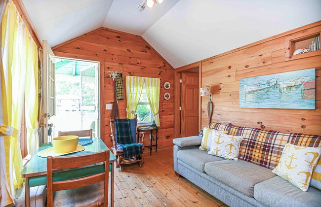 Cozy Cottage w/ Pool, BBQ and Outdoor Seating! - Foto 11