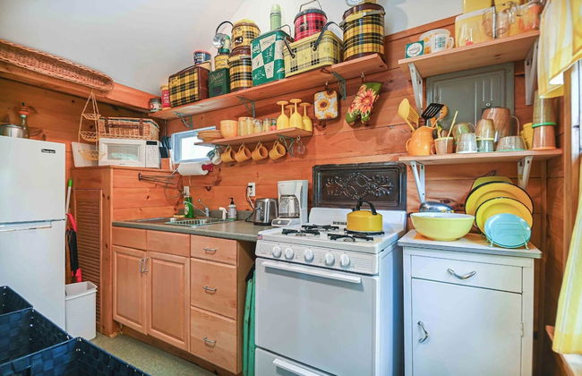 Cozy Cottage w/ Pool, BBQ and Outdoor Seating! - Foto 8