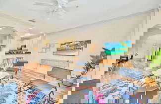 Foto 1 - Upstay - Large Condo w Pool Hot Tub Sauna Gym