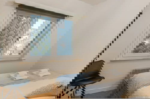 Foto 24 - Centrally Located Modern Apartment With Parking