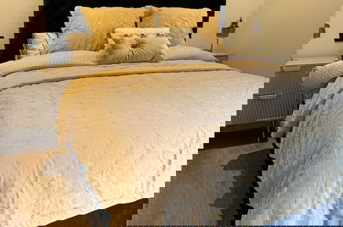 Foto 5 - Beehive Suite - City Chic London Apartment
