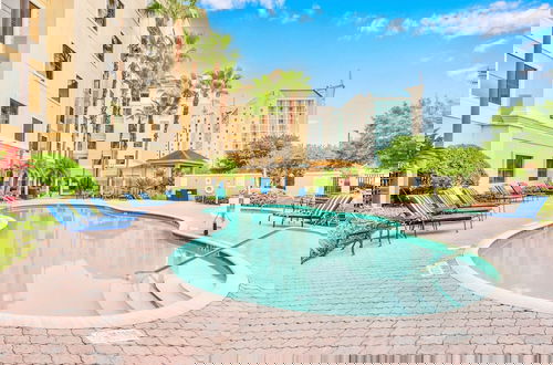Foto 5 - Condo Near Universal Studios With Pool , Hot Tub